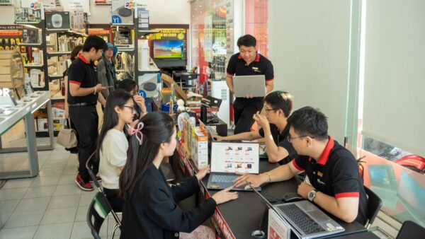 FPT Shop khởi động chương trình Back To School 2024