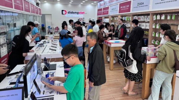 Giá iPhone 11 rẻ chạm đáy, thoải mái dùng thử 7 ngày, đổi - trả hoàn tiền 100%