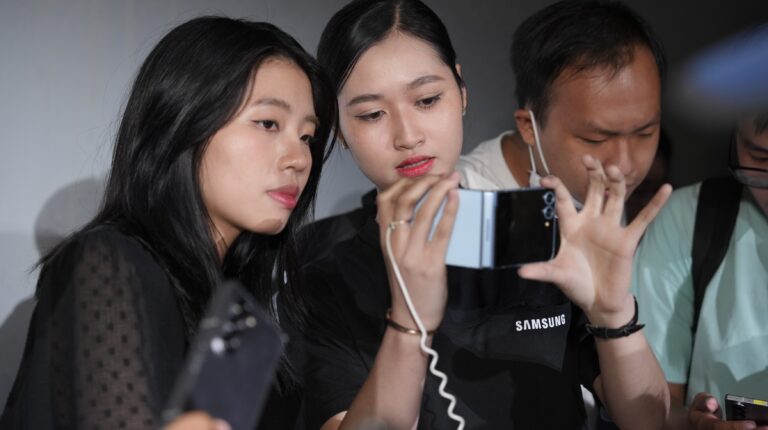 Tín đồ công nghệ mãn nhãn với màn “chào sân” của thế hệ Galaxy AI mới nhất