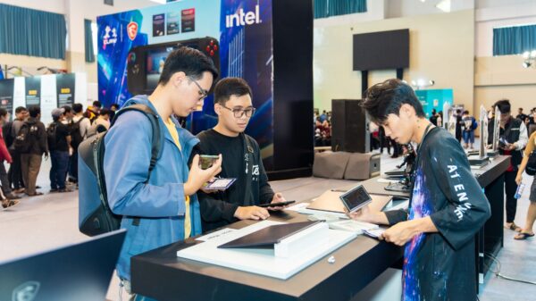 MSI tổ chức sự kiện kỉ niệm 20 năm laptop thu hút đông đảo người tham dự với loạt hoạt động hấp dẫn