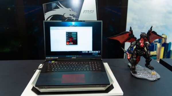 MSI tổ chức sự kiện kỉ niệm 20 năm laptop thu hút đông đảo người tham dự với loạt hoạt động hấp dẫn