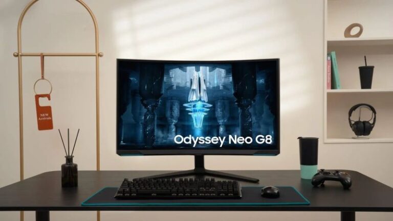 Samsung Odyssey OLED G8 được đánh giá cao và khen ngợi từ các chuyên trang công nghệ