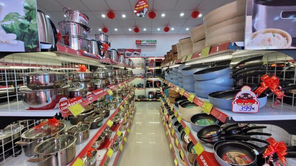 FPT Shop đồng loạt khai trương chuỗi cửa hàng điện máy trên toàn quốc