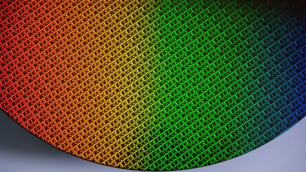 Intel Foundry đã hoàn thiện tiến trình mới, sẵn sàng đưa vào sản xuất hàng loạt vào năm 2025