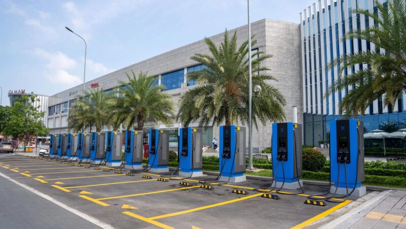 V-GREEN triển khai mô hình trạm sạc nhượng quyền tại Việt Nam