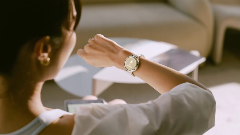 Garmin Lily 2 Active: Smartwatch tích hợp GPS dành riêng cho phái đẹp