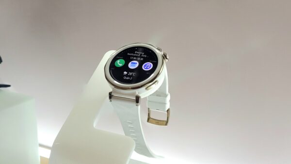 HUAWEI WATCH GT 5 Series ra mắt tại Việt Nam, giá từ 4.99 triệu đồng kèm ưu đãi và quà tặng hấp dẫn