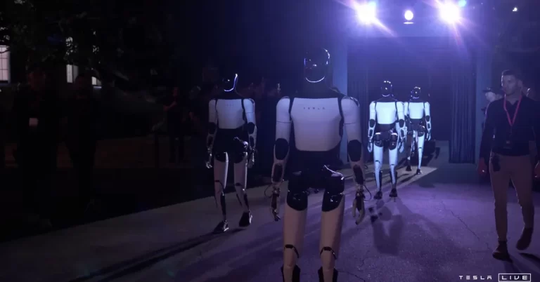 Tesla ra mắt Robot Optimus