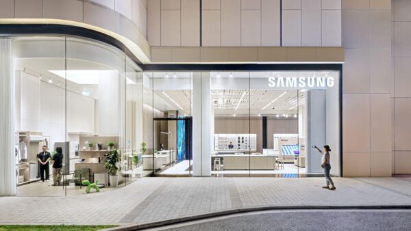 Khai trương cửa hàng bán lẻ Samsung West Lake tại Hà Nội