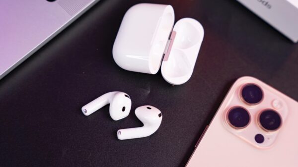 Apple AirPods 4 chính thức được mở bán và trả hàng tại Việt Nam