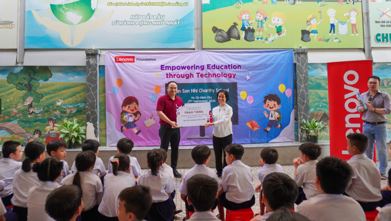 Lenovo tiếp tục đẩy mạnh giáo dục công nghệ cho trẻ em có hoàn cảnh khó khăn