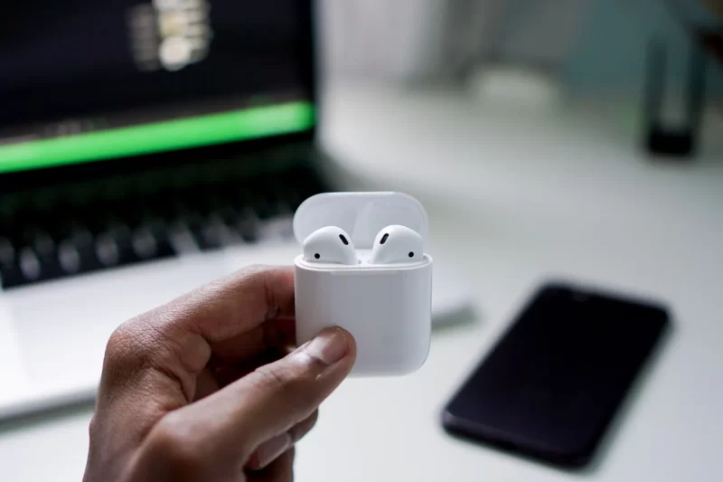 Cách sửa AirPods không sạc được