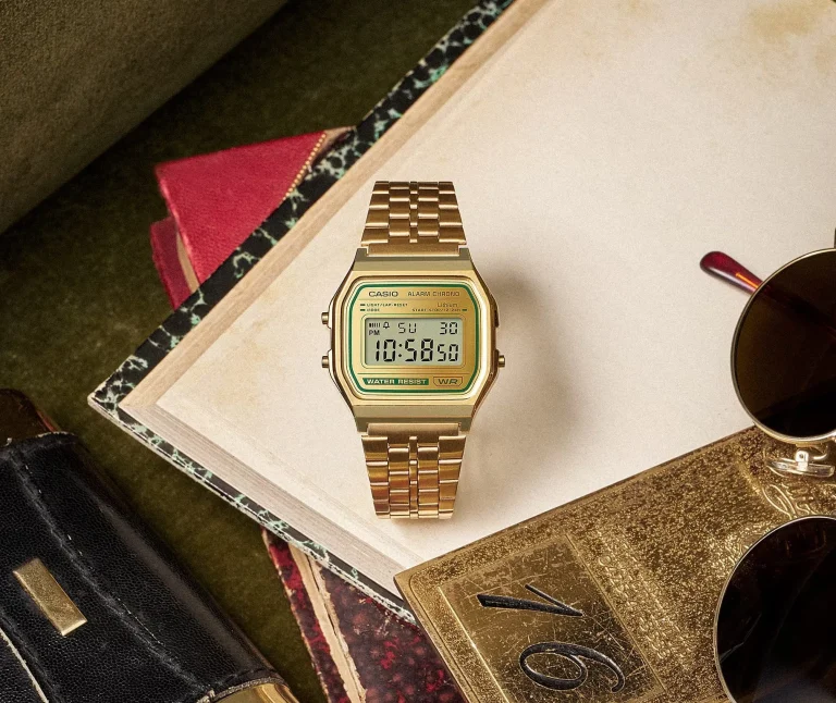 Casio A158WEGV-9A: Đồng hồ kết hợp thiết kế cổ điển và hiện đại