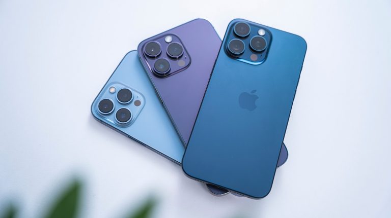 4 chiếc iPhone Pro Max cũ giá hời dịp cuối năm, 15 Pro Max ‘cháy hàng’