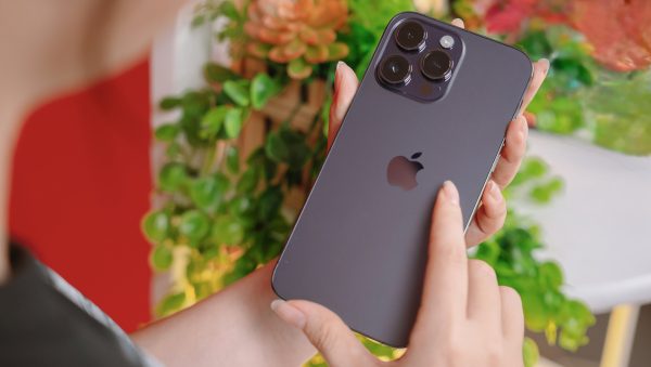 Sắm Tết tiết kiệm với loạt iPhone cũ “ngon - bổ - rẻ”, nhận quà to thêm cơ hội trúng vàng 9999