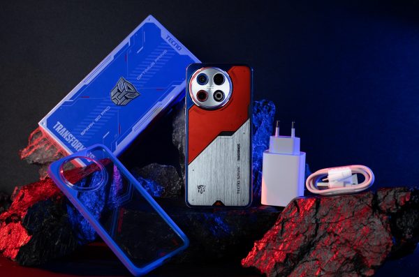 Ra mắt TECNO SPARK 30 Pro, phiên bản đặc biệt kết hợp cùng "vũ trụ ro-bot" TRANSFORMERS