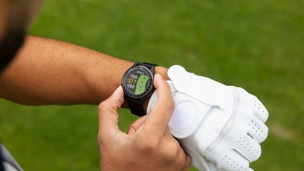 Garmin Approach S50: Đồng hồ thông minh GPS tiên tiến dành cho golfer, giá 10.990.000 đồng