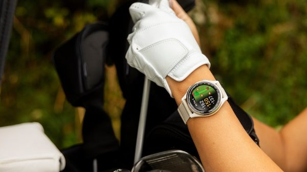 Garmin Approach S50: Đồng hồ thông minh GPS tiên tiến dành cho golfer, giá 10.990.000 đồng