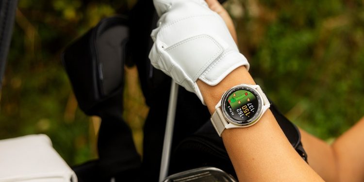 Garmin Approach S50: Đồng hồ thông minh GPS tiên tiến dành cho golfer, giá 10.990.000 đồng