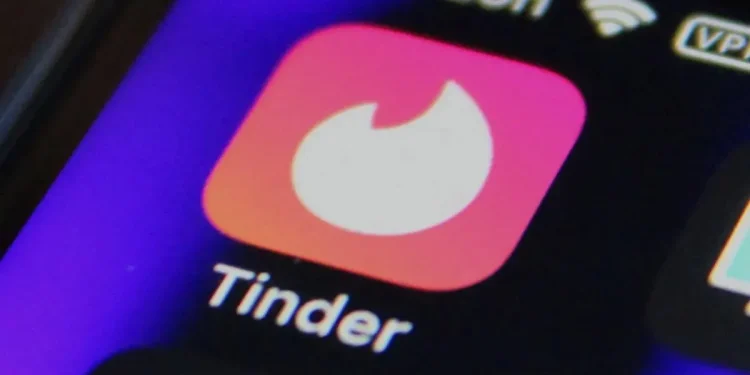 Tinder bắt đầu thử nghiệm tính năng ghép đôi bằng AI giữa bối cảnh người sử dụng giảm sút