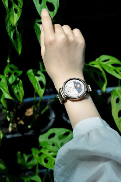 HUAWEI WATCH GT 5 phiên bản dây Milanese sẽ được mở bán tại Việt Nam từ 10/2