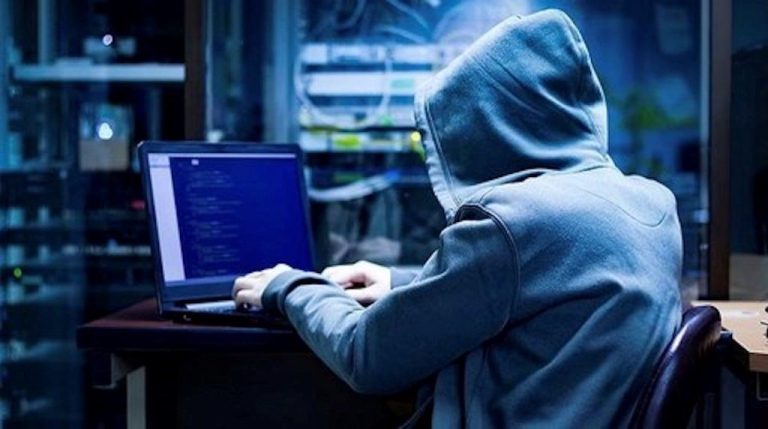 Các cách thức lừa đảo trực tuyến phổ biến gần đây và cách giữ an toàn hơn trên mạng từ Google