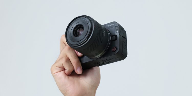 Canon ra mắt EOS R50V, PowerShot V1: Hai "trợ thủ" quay phim đắc lực dành cho các nhà sáng tạo nội dung