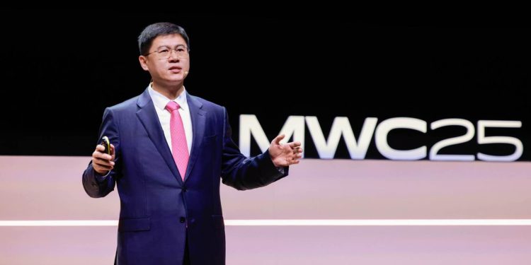 Phó chủ tịch Huawei: Tối đa hóa giá trị mạng 5G trong kỷ nguyên AI