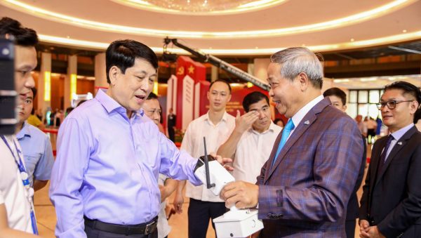 Từ tầm nhìn toàn cầu đến sứ mệnh quốc gia trong chuyển đổi số và chuyển đổi AI