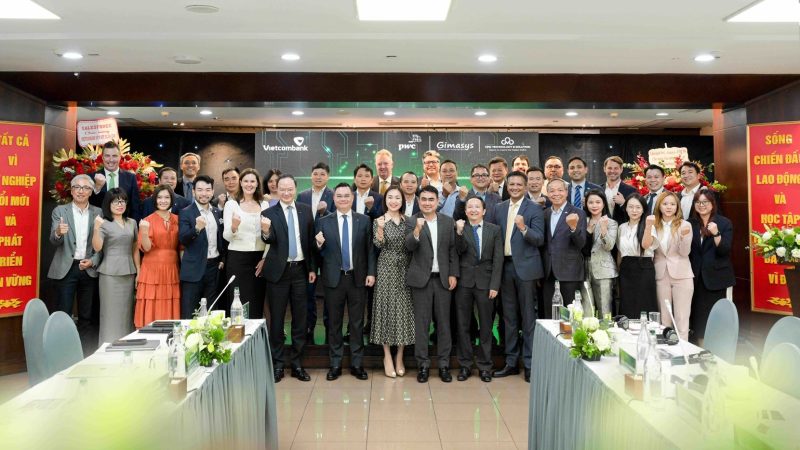 Vietcombank hợp tác cùng Salesforce ứng dụng trí tuệ nhân tạo và tăng trưởng với khách hàng là trọng tâm