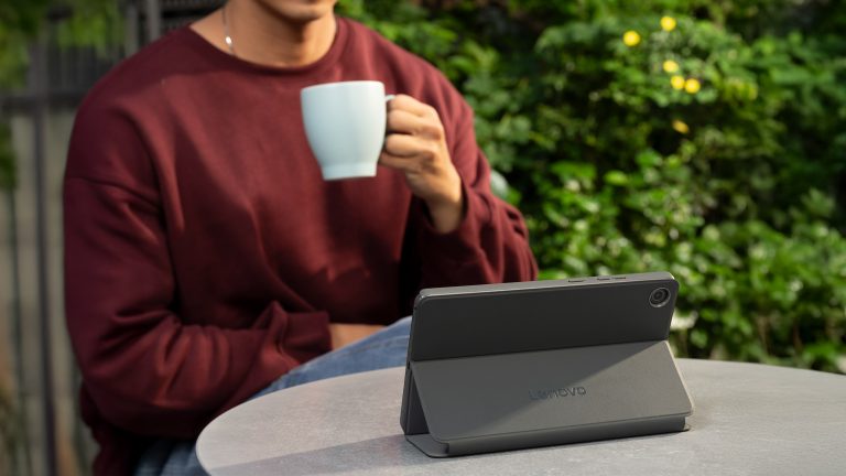 Lenovo ra mat may tinh bang Lenovo Tab One