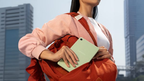 Lenovo ra mat may tinh bang Lenovo Tab One