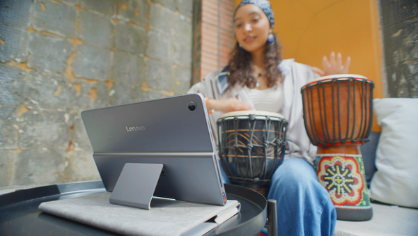 Lenovo ra mat may tinh bang Lenovo Tab One
