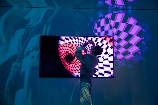 RM (BTS) trở thành Đại sứ Toàn cầu của Samsung Art TV