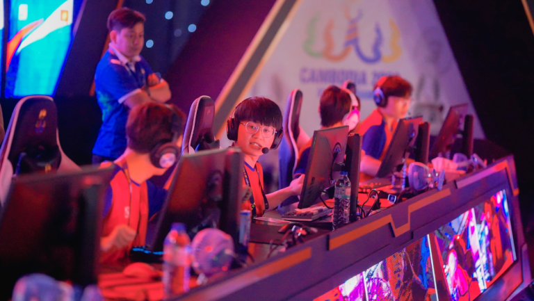 Việt Nam và tiềm năng kinh tế số với eSports: Từ trò chơi giải trí đến ngành công nghiệp tỷ đô