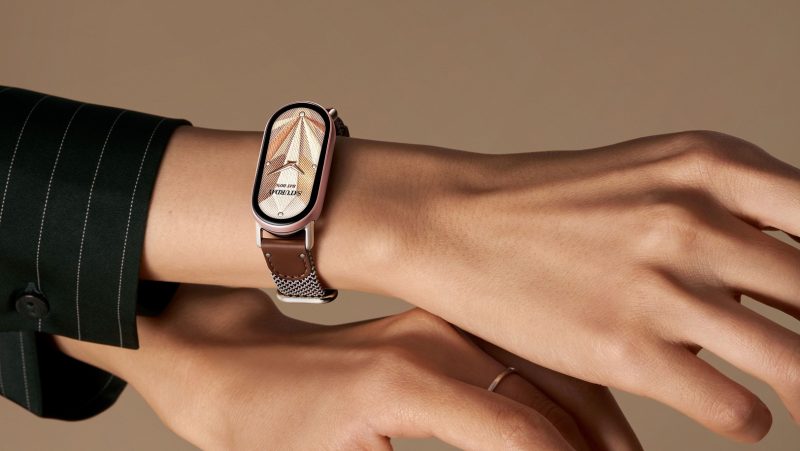 Xiaomi Smart Band 10 chính thức ra mắt: Thiết kế đẹp, màn hình lớn, kết nối thông minh
