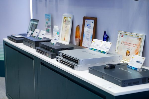 TP-Link giới thiệu Giải pháp Mạng - Giám sát hợp nhất Omada Central và loạt thiết bị Wi-Fi 7 chính hãng đầu tiên tại ICTComm 2025