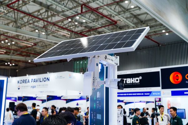 TP-Link giới thiệu Giải pháp Mạng - Giám sát hợp nhất Omada Central và loạt thiết bị Wi-Fi 7 chính hãng đầu tiên tại ICTComm 2025