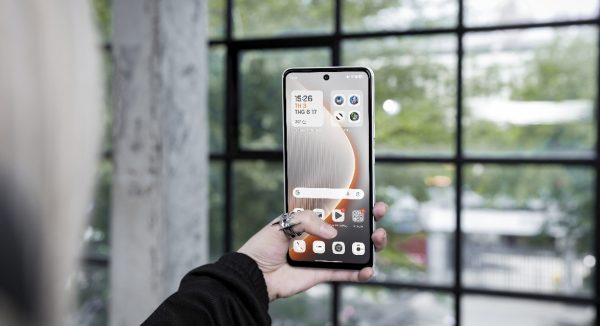 Ra mắt TECNO POVA 7: Pin 7000mAh, tản nhiệt cực lớn, kháng nước IP64, AI tối ưu hiệu suất dùng ngoài trời