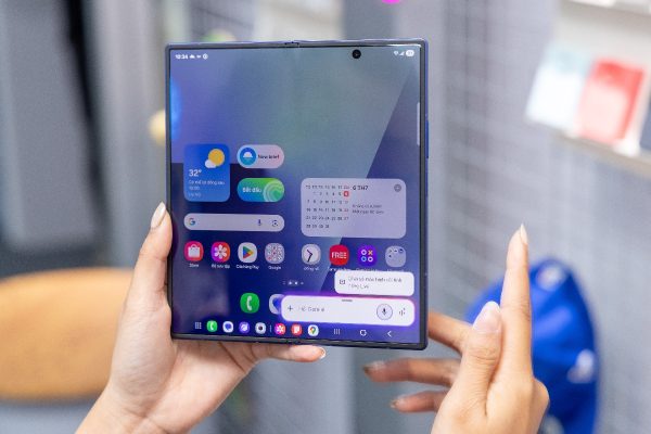 Samsung Galaxy Z Fold7 ra mắt: Mỏng nhẹ, màn hình lớn, hiệu năng mạnh, trải nghiệm AI đỉnh cao