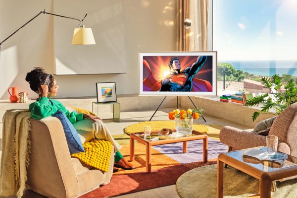 Samsung hợp tác cùng Warner Bros. và DC Studios mang đến trải nghiệm điện ảnh “Superman” trên màn hình TV cực đại
