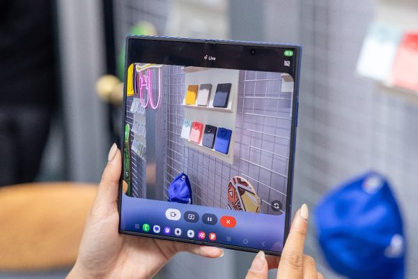 Samsung Galaxy Z Fold7 ra mắt: Mỏng nhẹ, màn hình lớn, hiệu năng mạnh, trải nghiệm AI đỉnh cao