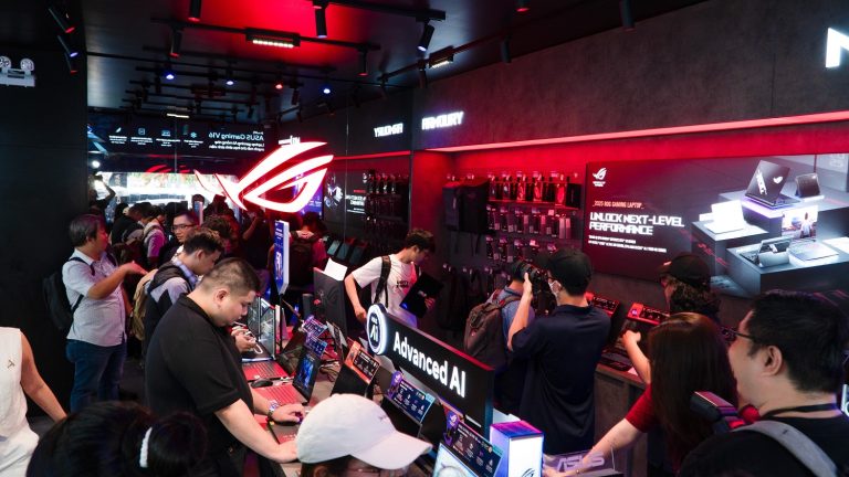 Khai trương ASUS Exclusive Store đầu tiên tại TP.HCM, nhiều ưu đãi hấp dẫn