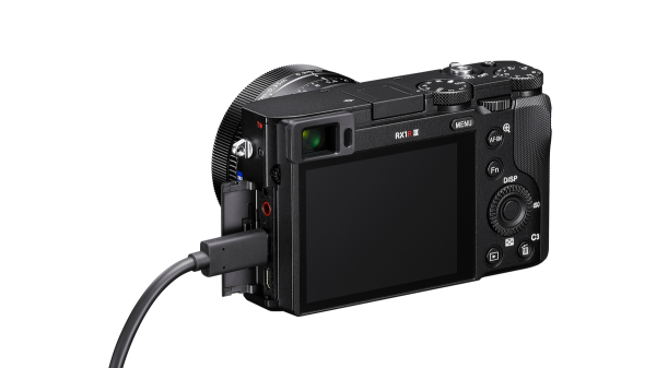 Sony ra mắt máy ảnh compact RX1R III với cảm biến full-frame 61MP và bộ xử lý AI