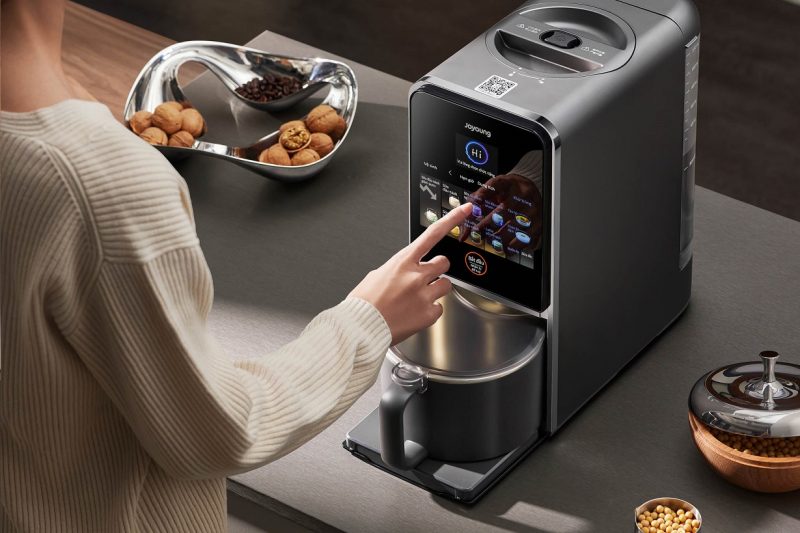 Joyoung ra mắt hai sản phẩm đột phá tại Việt Nam, Thu Nhi là đại sứ thương hiệu