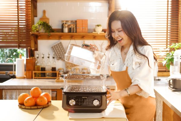 Eat Clean Hong - Thu Nhi trở thành Đại sứ Thương hiệu Joyoung tại Việt Nam