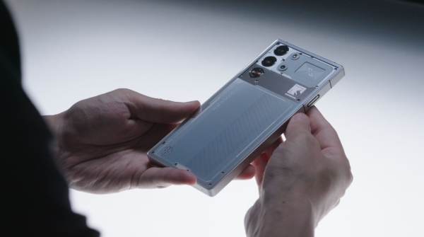 FPT Shop mở bán gaming phone REDMAGIC 10S Pro chính hãng