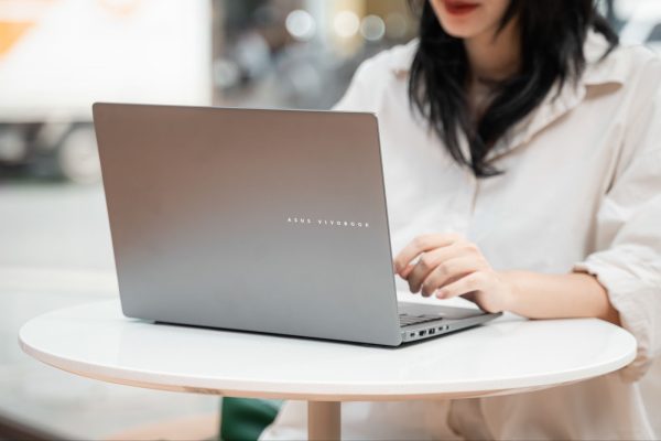 ASUS hoàn thiện dải sản phẩm Vivobook S14 với đầy đủ phiên bản Intel, AMD và Snapdragon