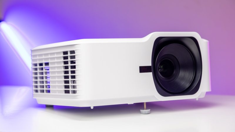 ViewSonic ra mắt dòng máy chiếu Laser LSD400 series tại Việt Nam