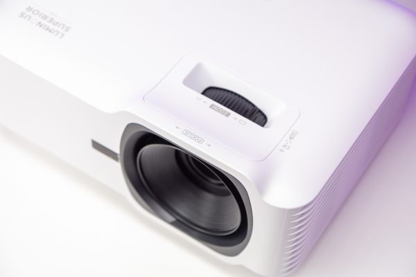 ViewSonic ra mắt dòng máy chiếu Laser LSD400 series tại Việt Nam